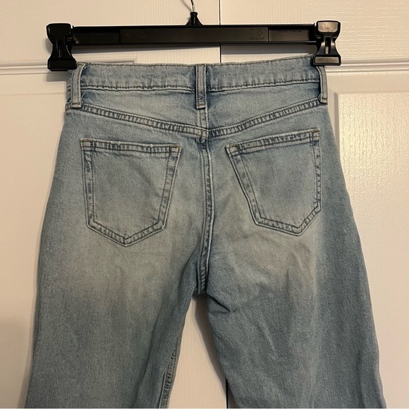 GAP Kids Light Blue '90s High Rise Loose Fit Jeans Size 10 - Picture 8 of 10